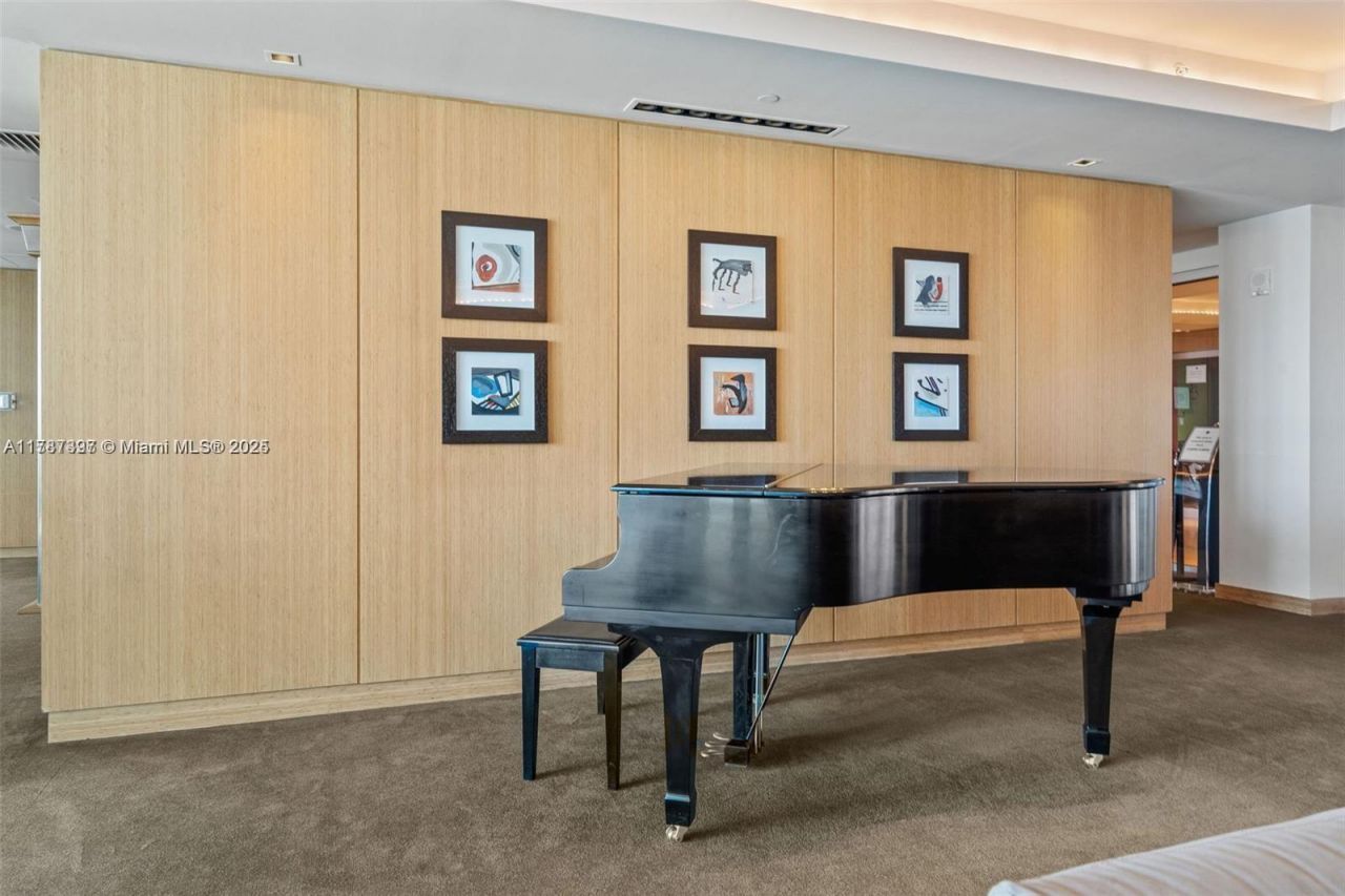 900 Biscayne Blvd, Unit 2410, Miami, FL 33132 Photo