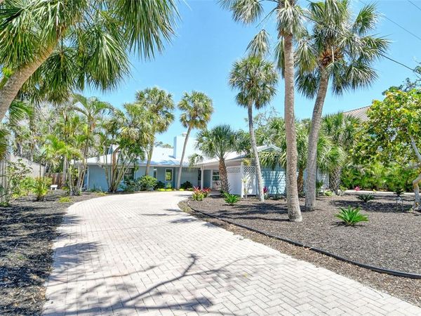 4852 FEATHERBED LANE, SARASOTA, FL 34242