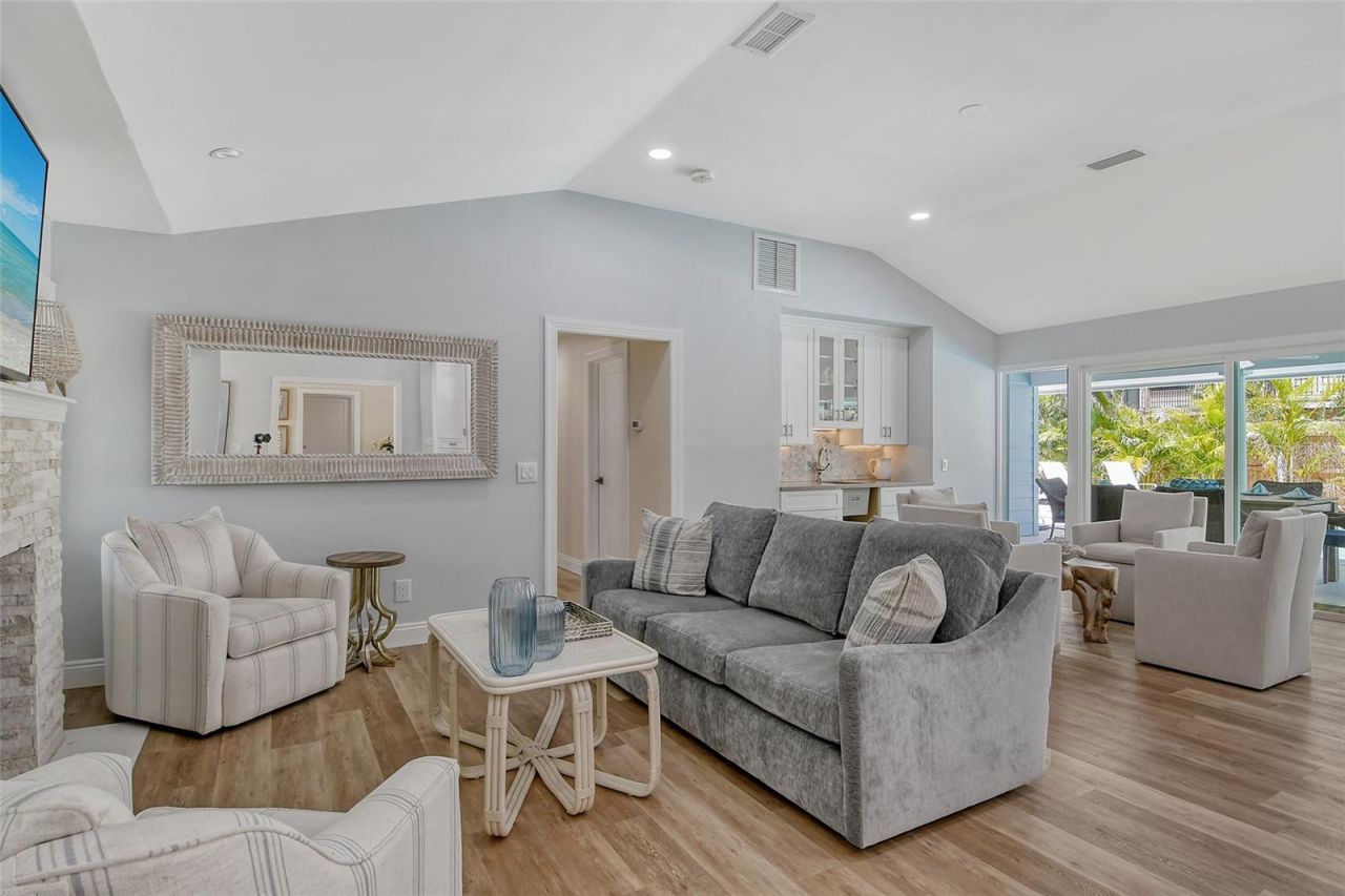 4852 Featherbed Lane, Sarasota, FL 34242 Photo