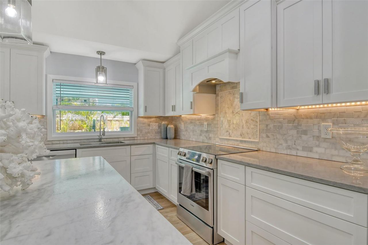 4852 Featherbed Lane, Sarasota, FL 34242 Photo