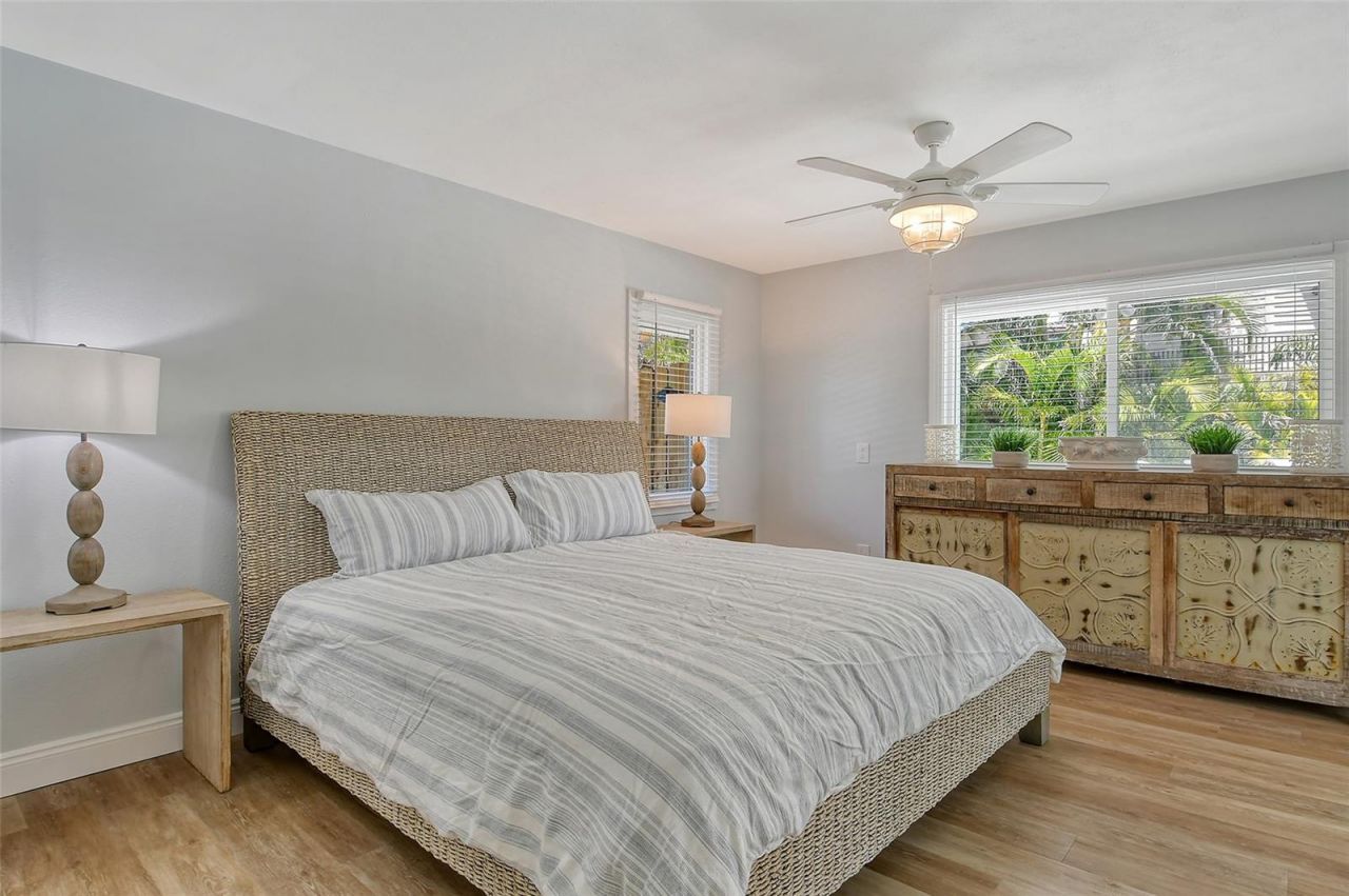 4852 Featherbed Lane, Sarasota, FL 34242 Photo