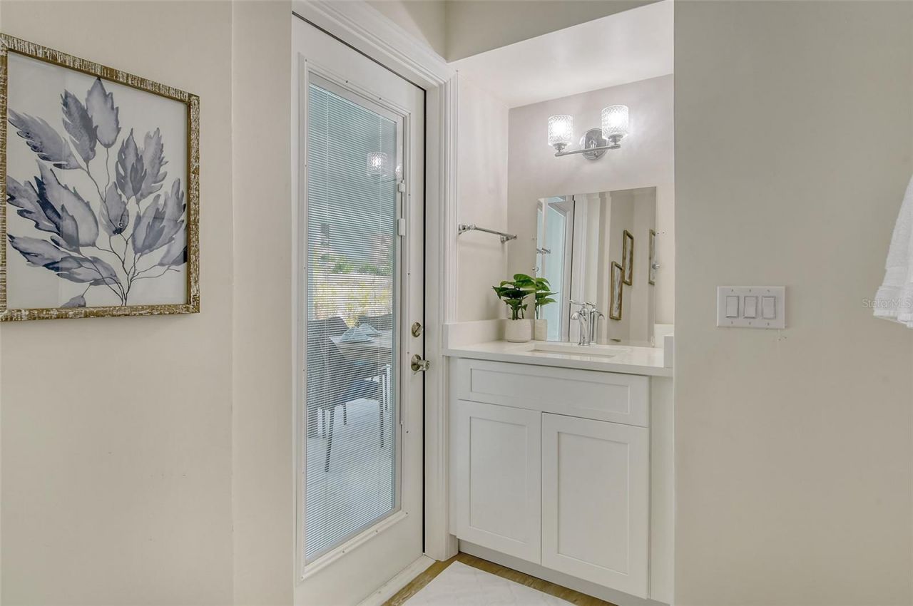 4852 Featherbed Lane, Sarasota, FL 34242 Photo