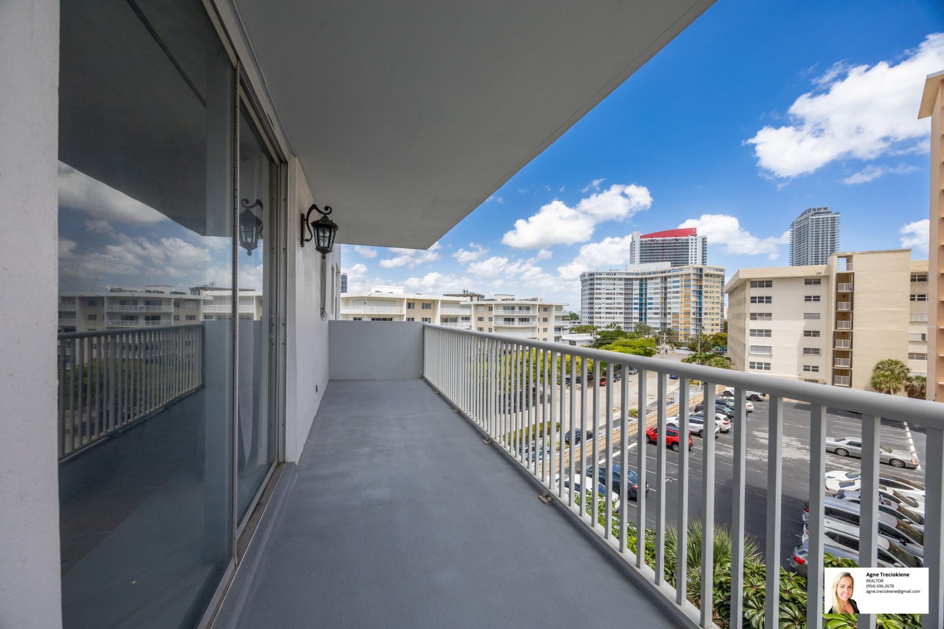 137 Golden Isles Drive, Unit 501, Hallandale Beach, FL 33009 Photo