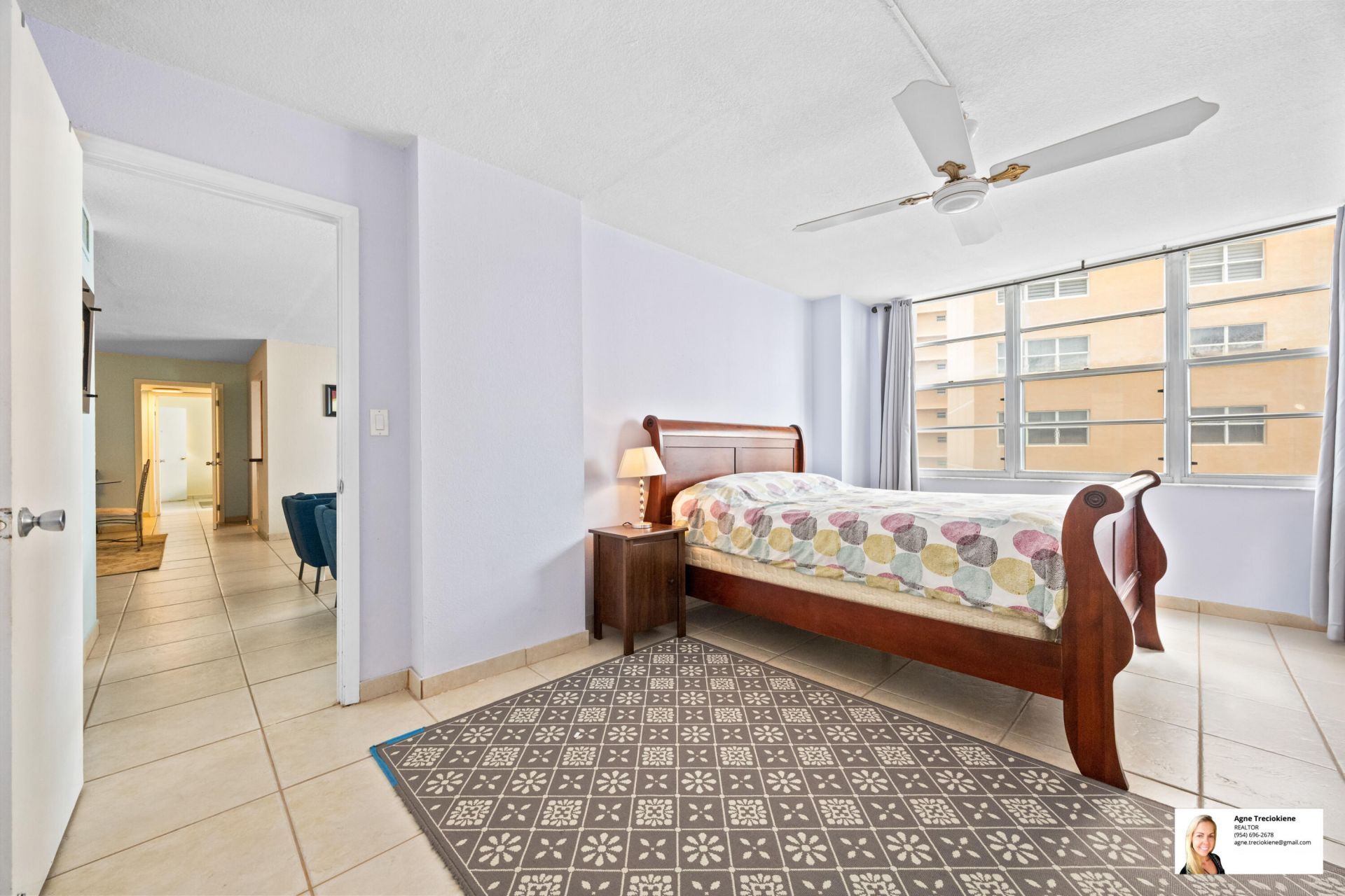 137 Golden Isles Drive, Unit 501, Hallandale Beach, FL 33009 Photo