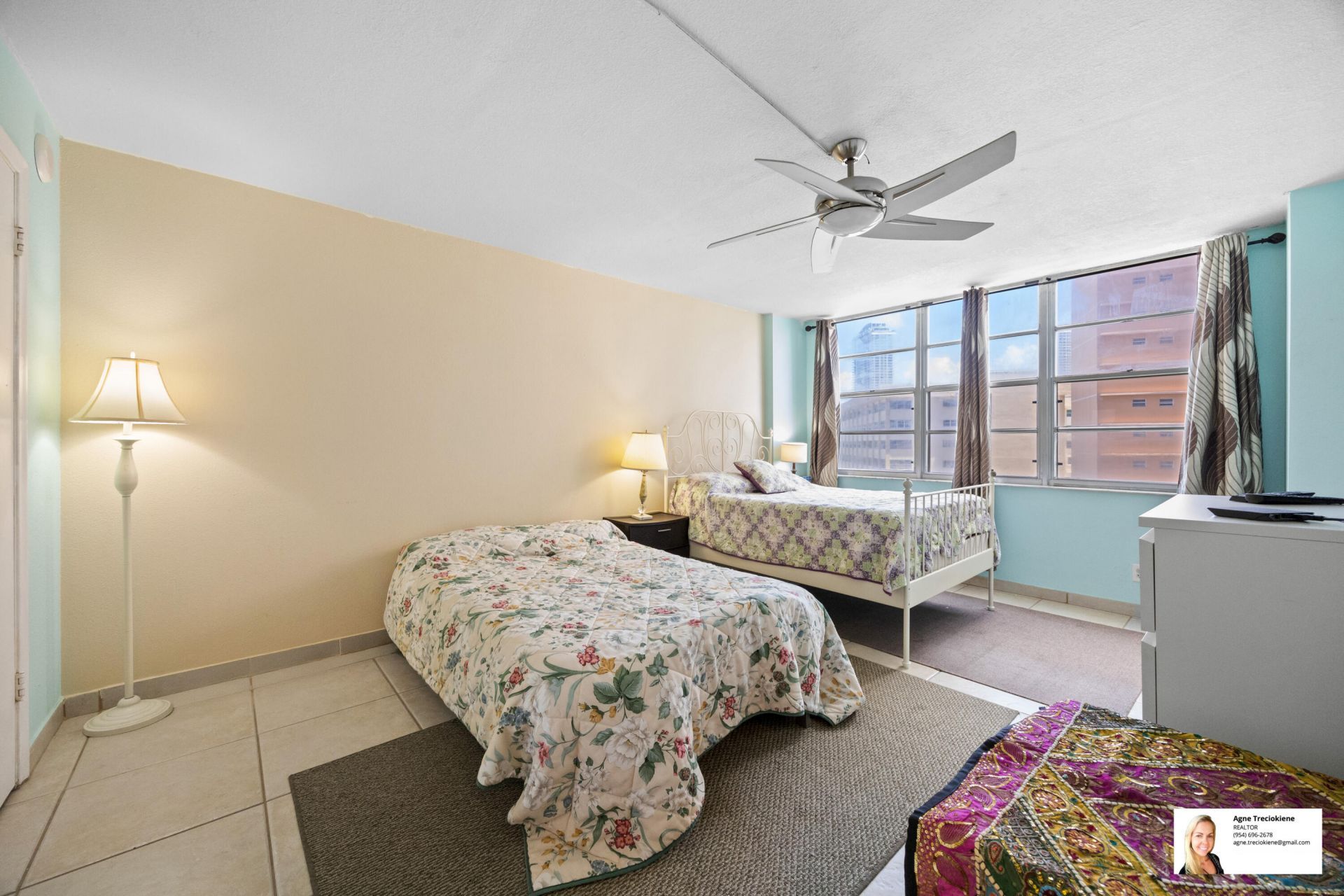 137 Golden Isles Drive, Unit 501, Hallandale Beach, FL 33009 Photo