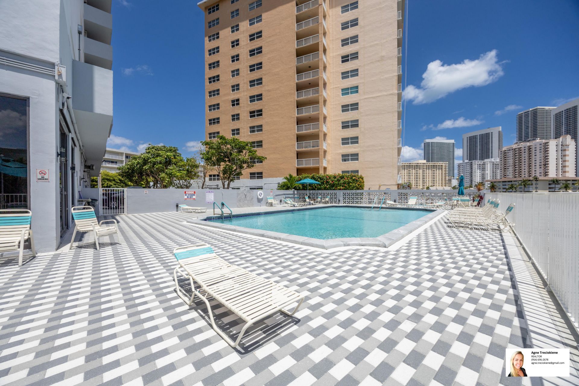 137 Golden Isles Drive, Unit 501, Hallandale Beach, FL 33009 Photo