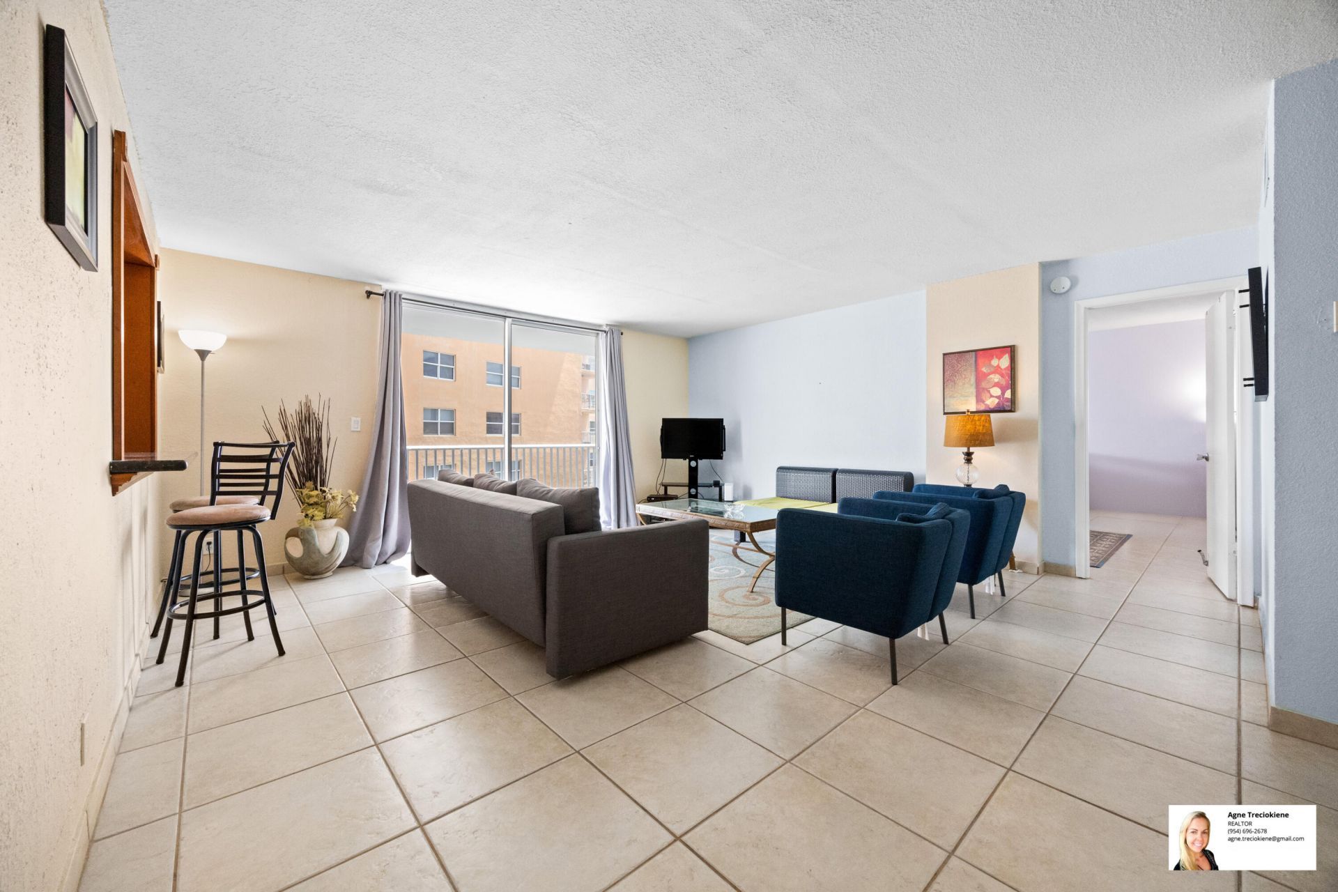 137 Golden Isles Drive, Unit 501, Hallandale Beach, FL 33009 Photo