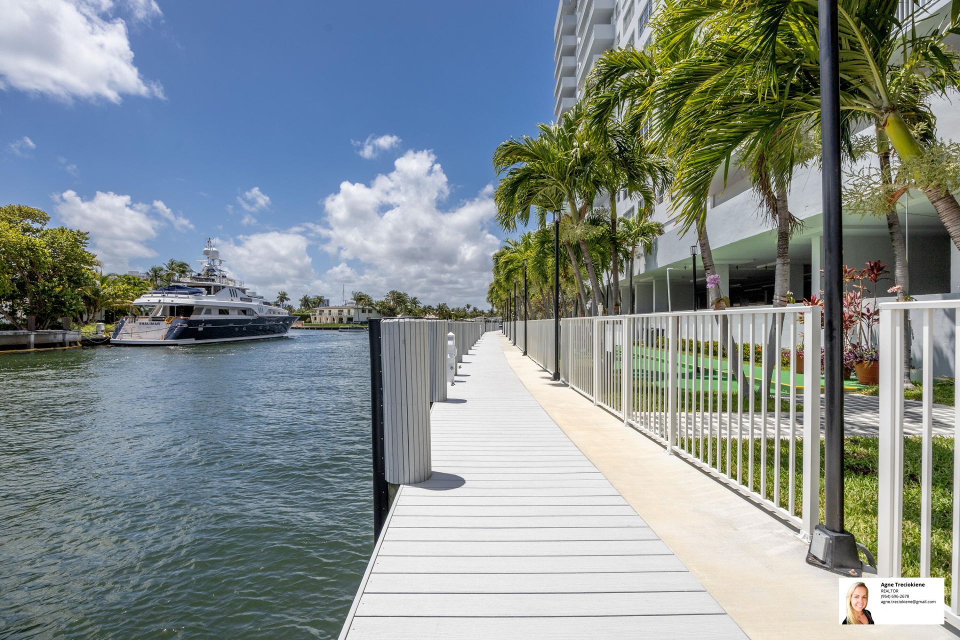 137 Golden Isles Drive, Unit 501, Hallandale Beach, FL 33009 Photo