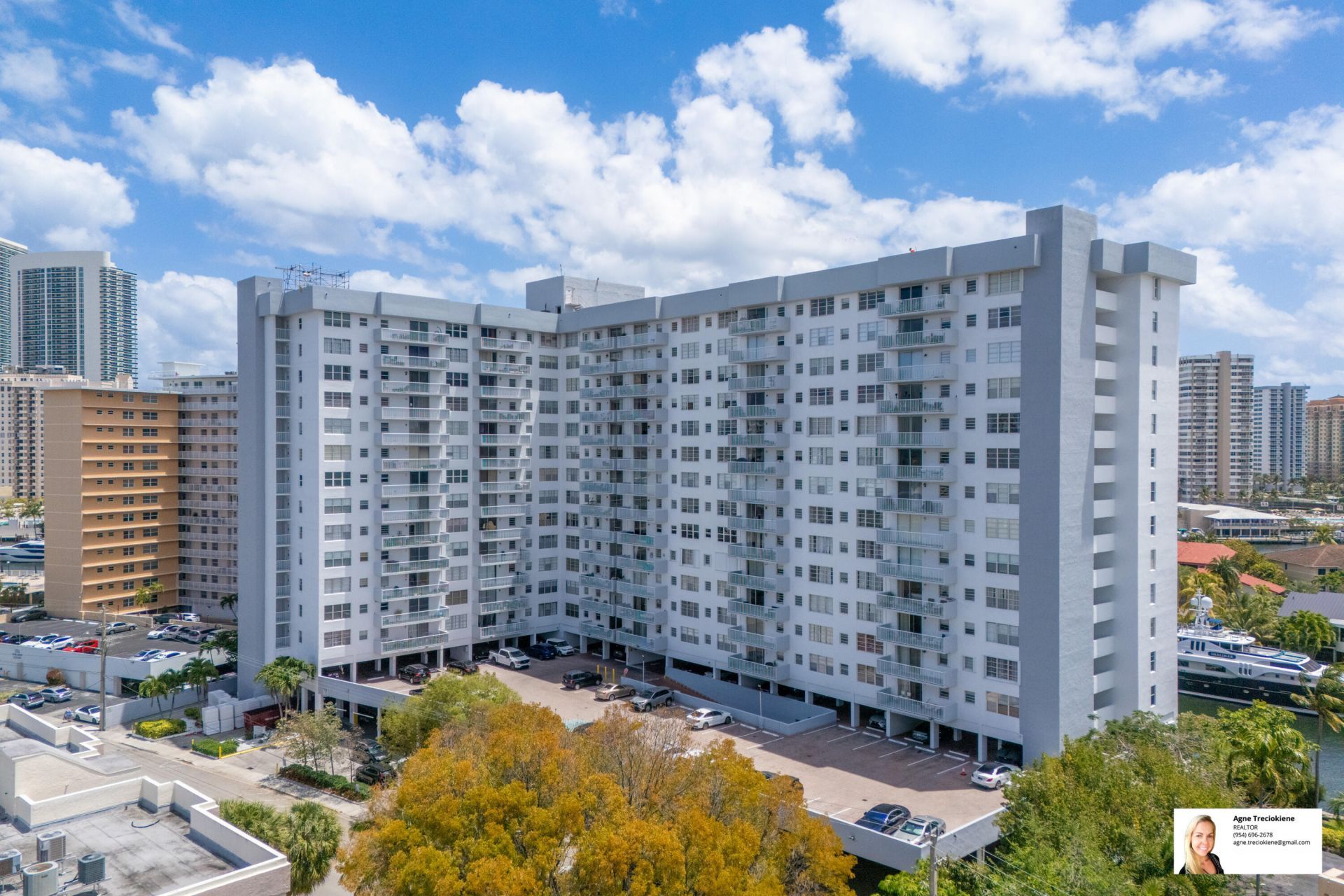 137 Golden Isles Drive, Unit 501, Hallandale Beach, FL 33009 Photo