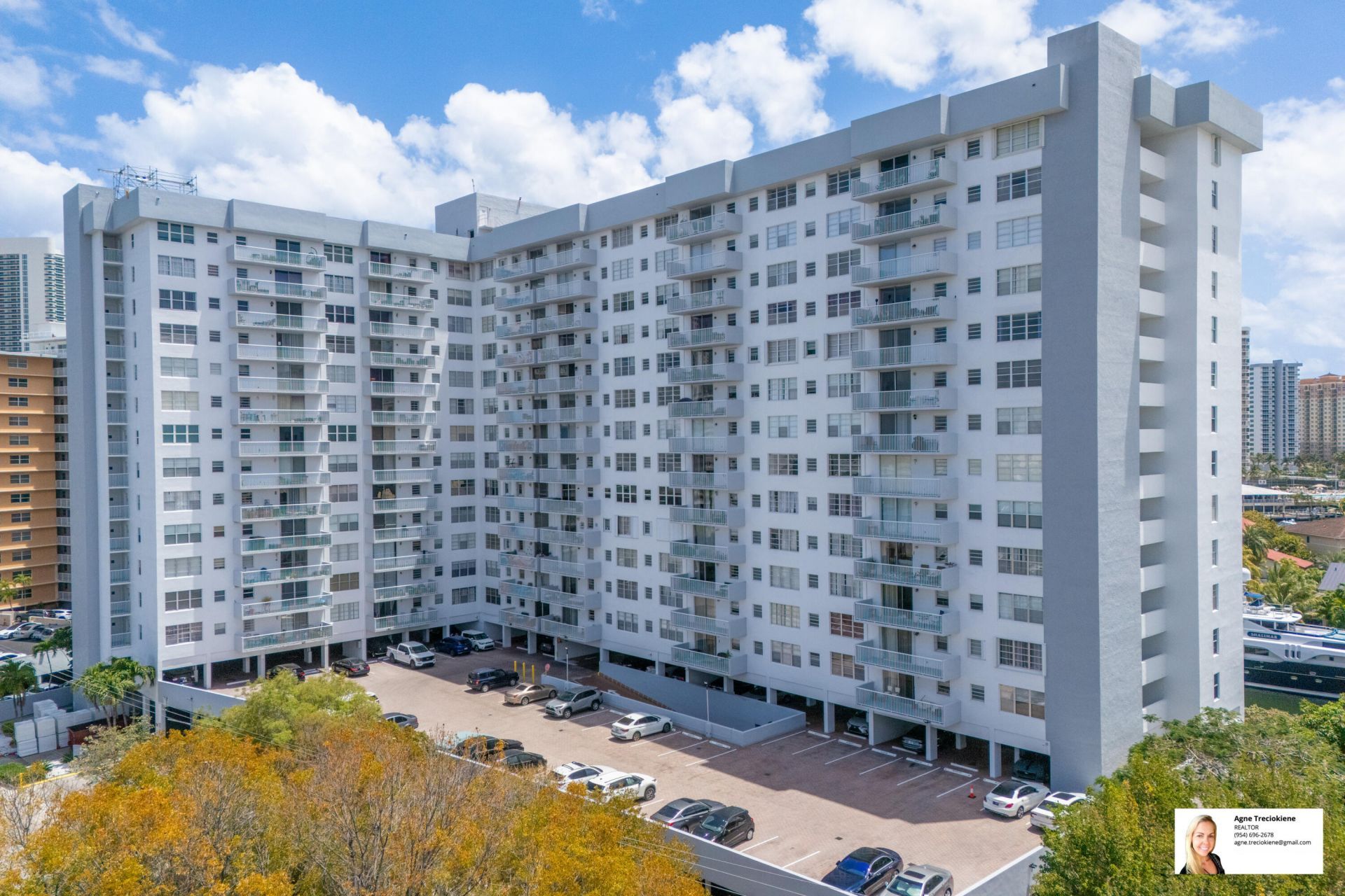 137 Golden Isles Drive, Unit 501, Hallandale Beach, FL 33009 Photo