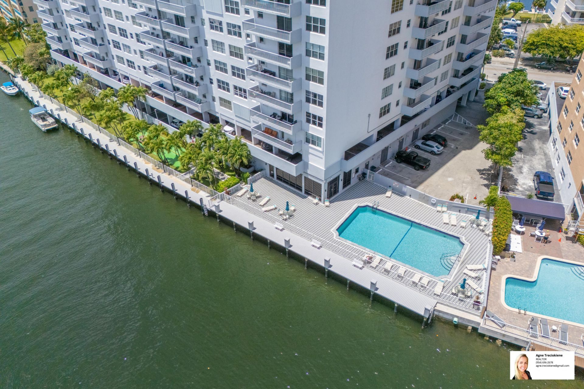 137 Golden Isles Drive, Unit 501, Hallandale Beach, FL 33009 Photo