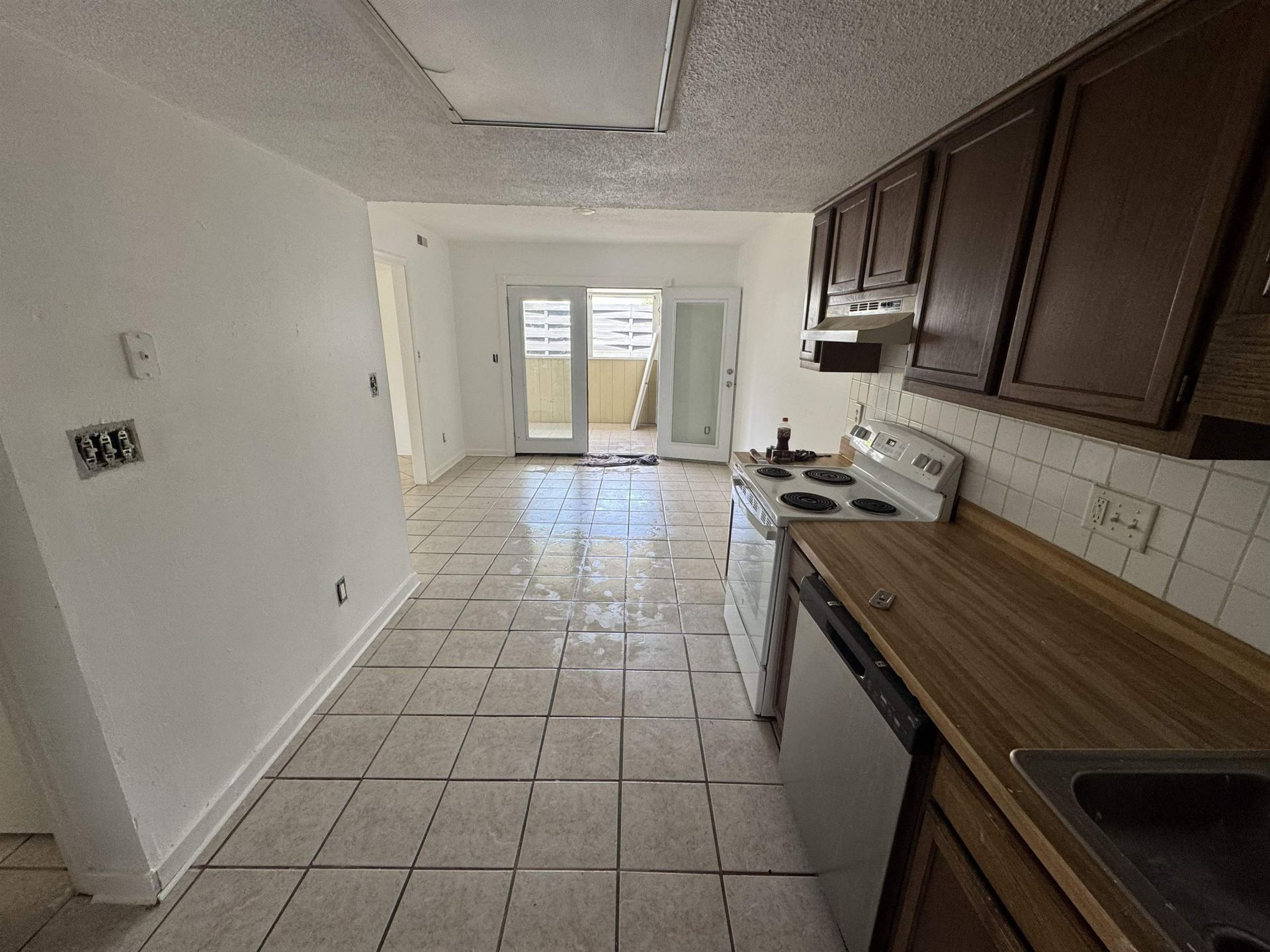 1411 Turkey Ridge Rd. Photo 10