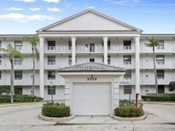 3526 Whitehall Drive, Unit 106, West Palm Beach, FL 33401