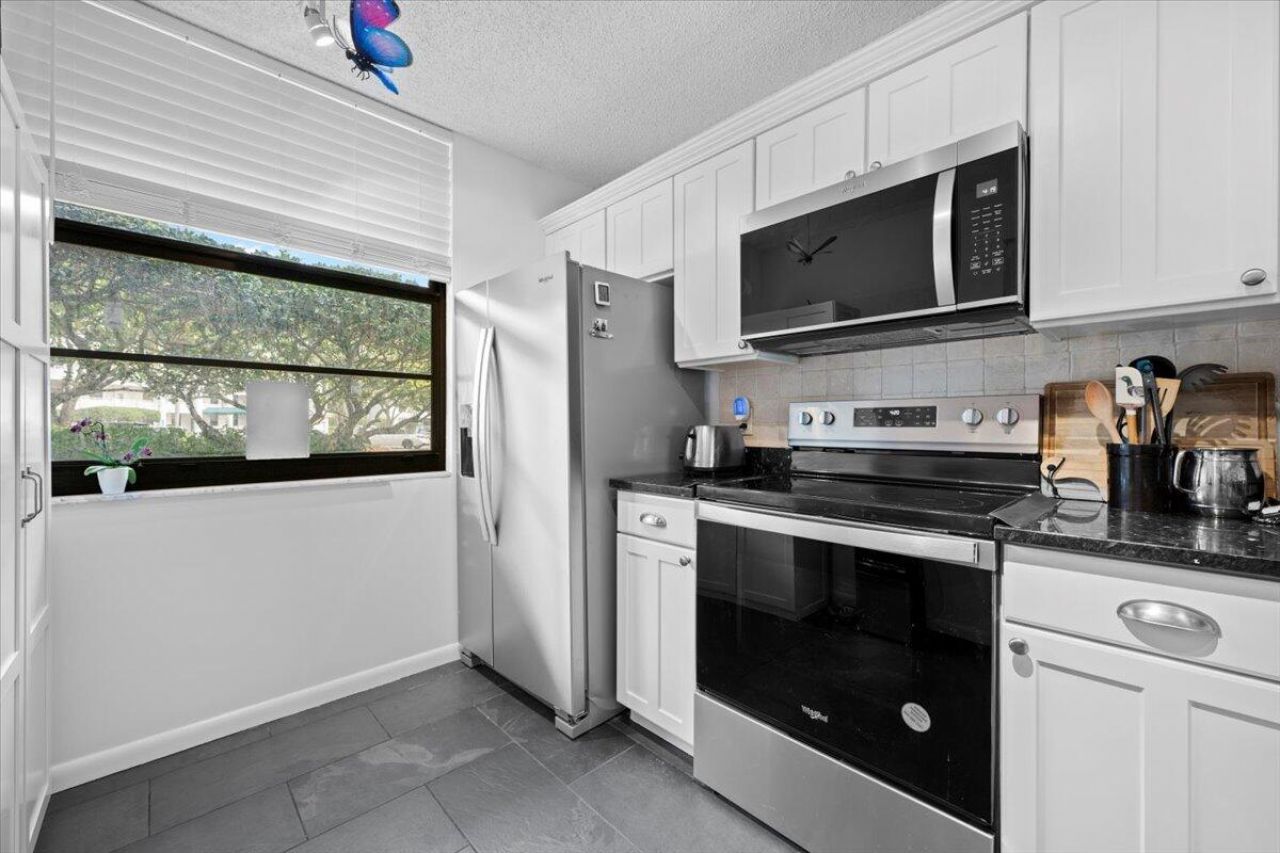 3526 Whitehall Drive, Unit 106, West Palm Beach, FL 33401 Photo