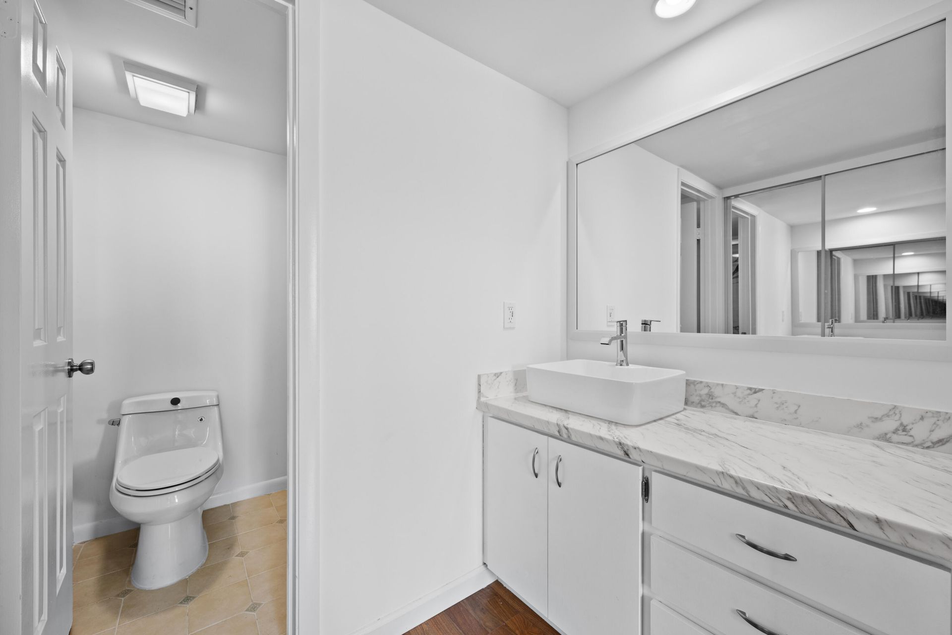 3526 Whitehall Drive, Unit 106, West Palm Beach, FL 33401 Photo