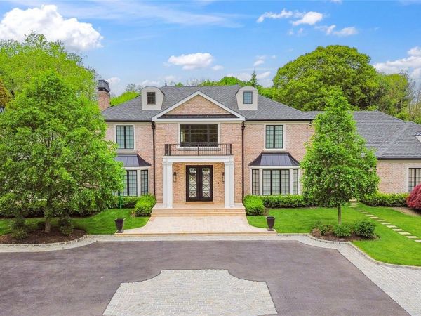 25 Longridge Lane, Old Brookville, NY 11545