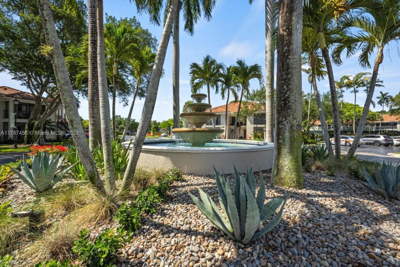 6503 N Military Trl, Unit Valencia, Boca Raton, FL 33496 Photo