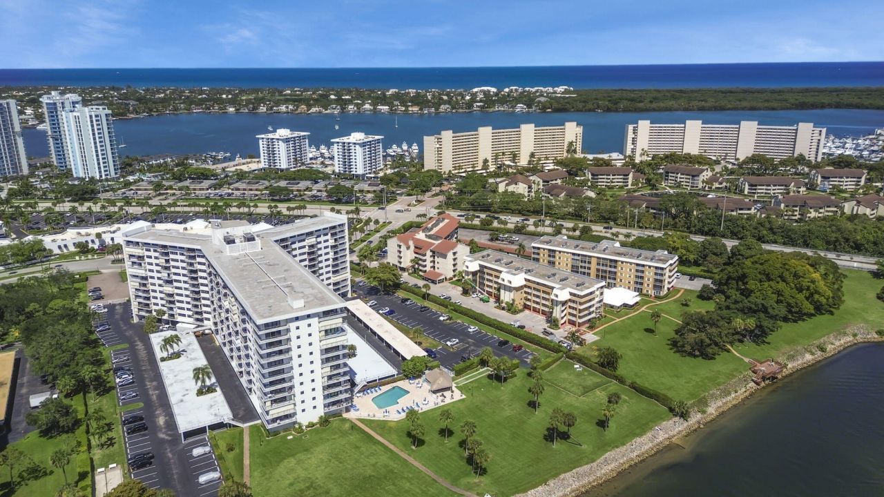 336 Golfview Road, Unit 406, North Palm Beach, FL 33408 Photo