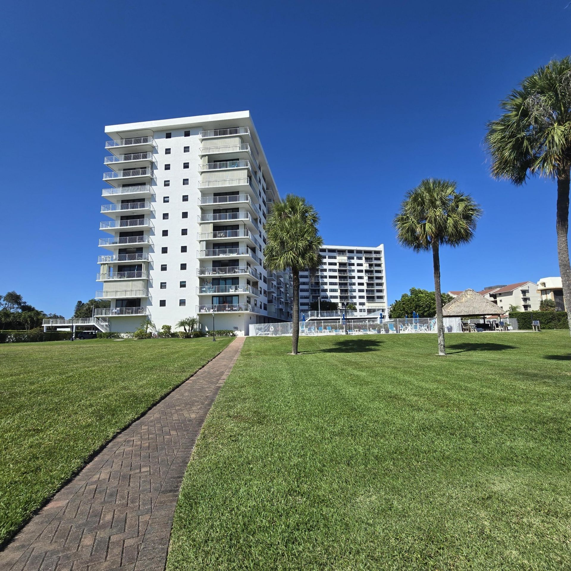 336 Golfview Road, Unit 406, North Palm Beach, FL 33408 Photo