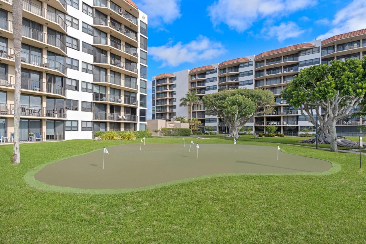 899 Jeffery Street, Unit 112, Boca Raton, FL 33487 Photo