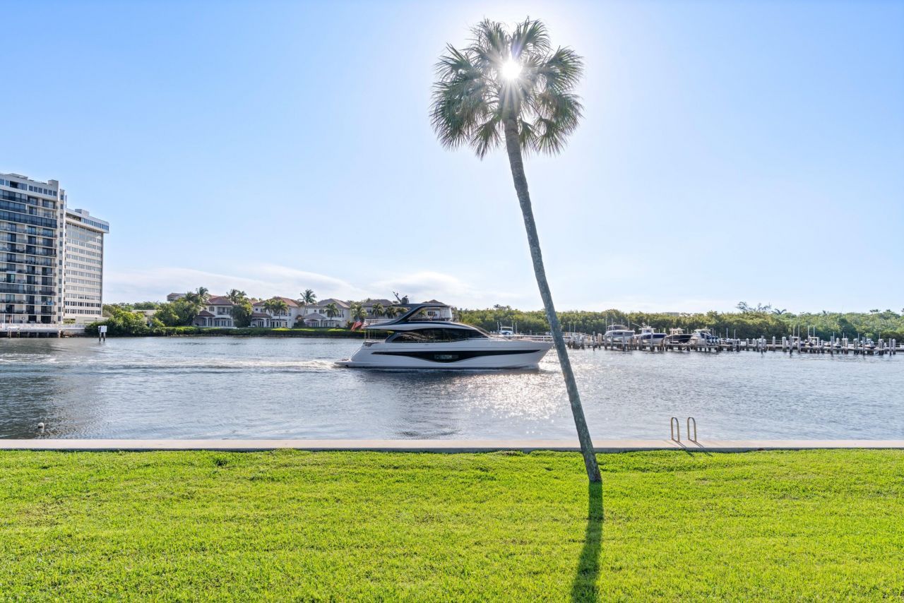 899 Jeffery Street, Unit 112, Boca Raton, FL 33487 Photo