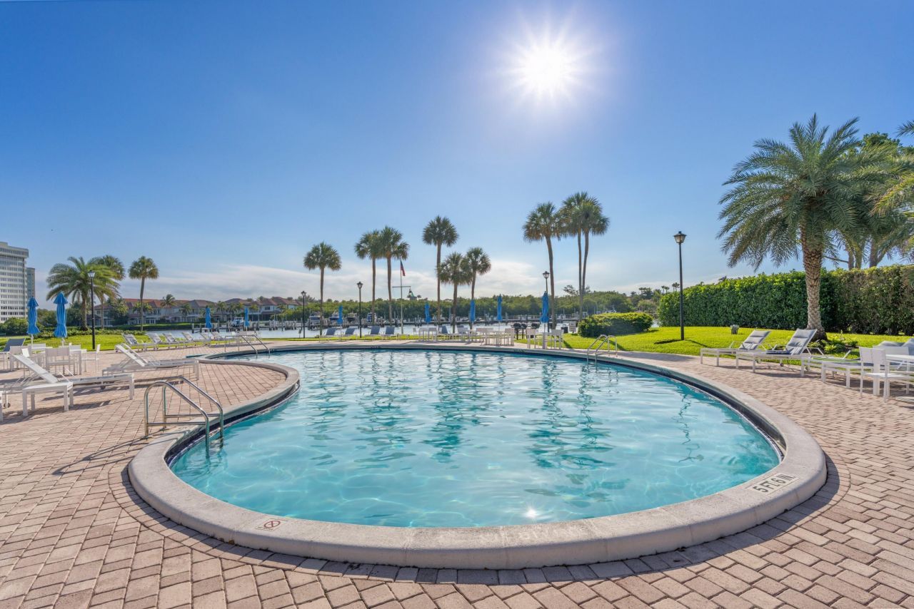 899 Jeffery Street, Unit 112, Boca Raton, FL 33487 Photo