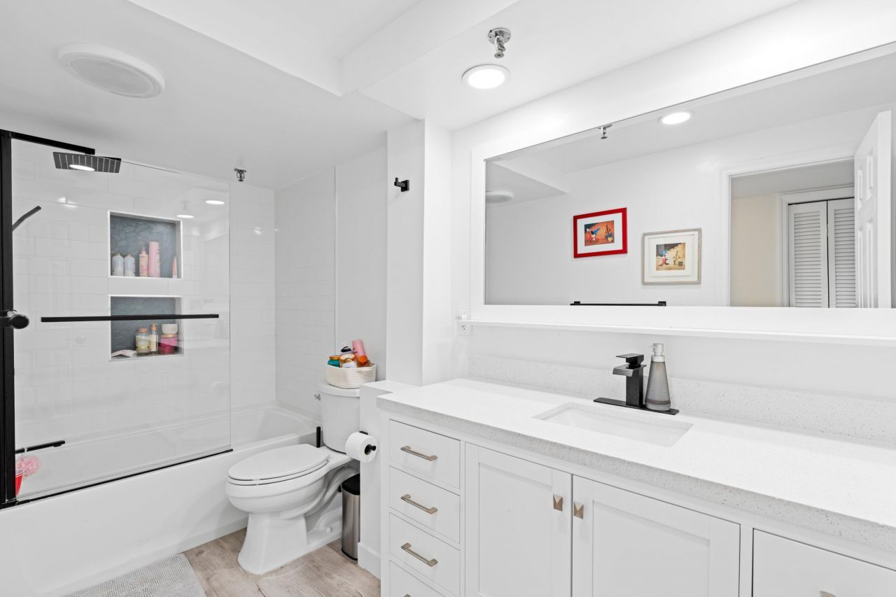 899 Jeffery Street, Unit 112, Boca Raton, FL 33487 Photo