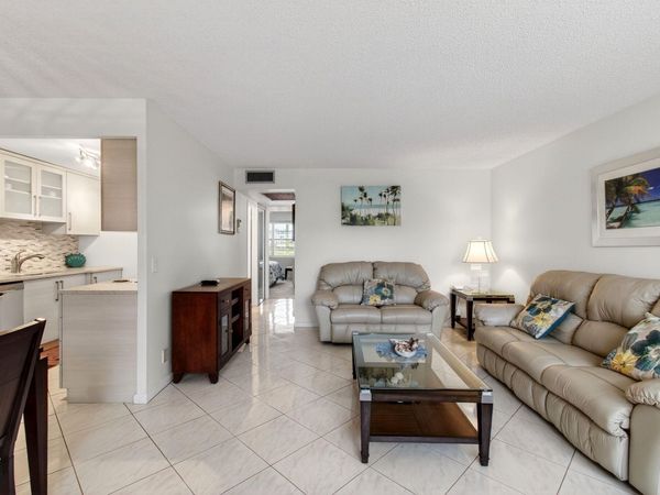 2070 Guildford D, Boca Raton, FL 33434