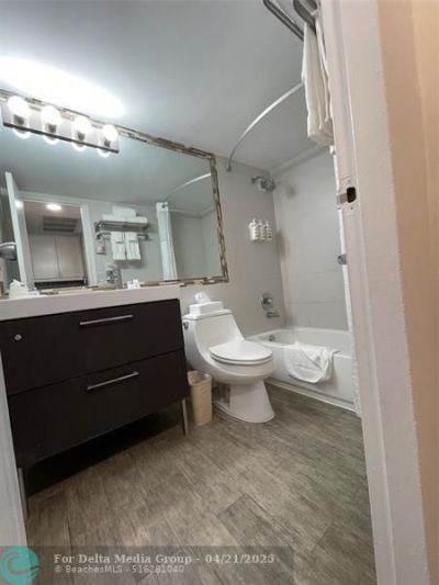 19201 Collins Avenue, Unit 1122, North Miami Beach, FL 33160 Photo