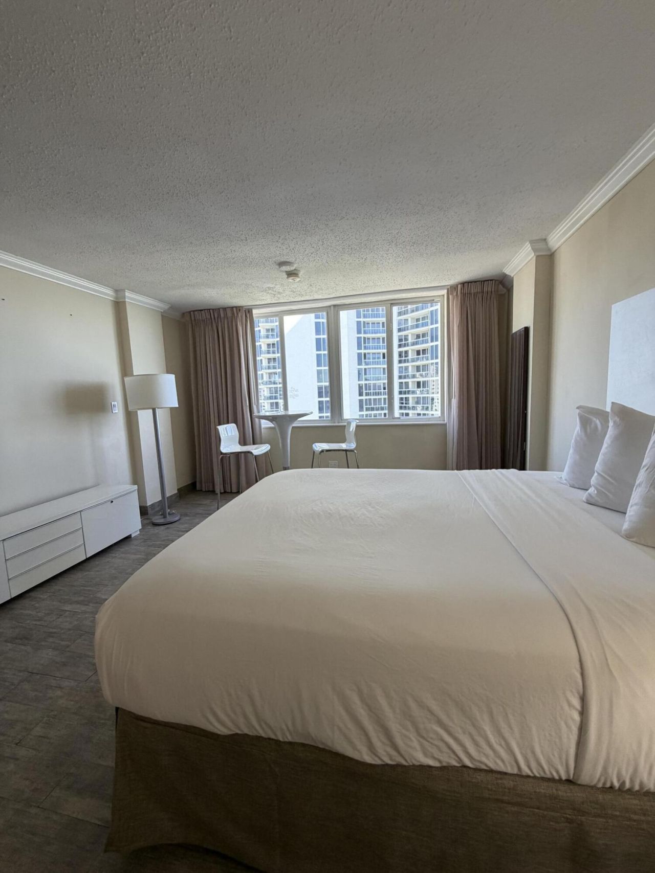 19201 Collins Avenue, Sunny Isles Beach, FL 33160 Photo