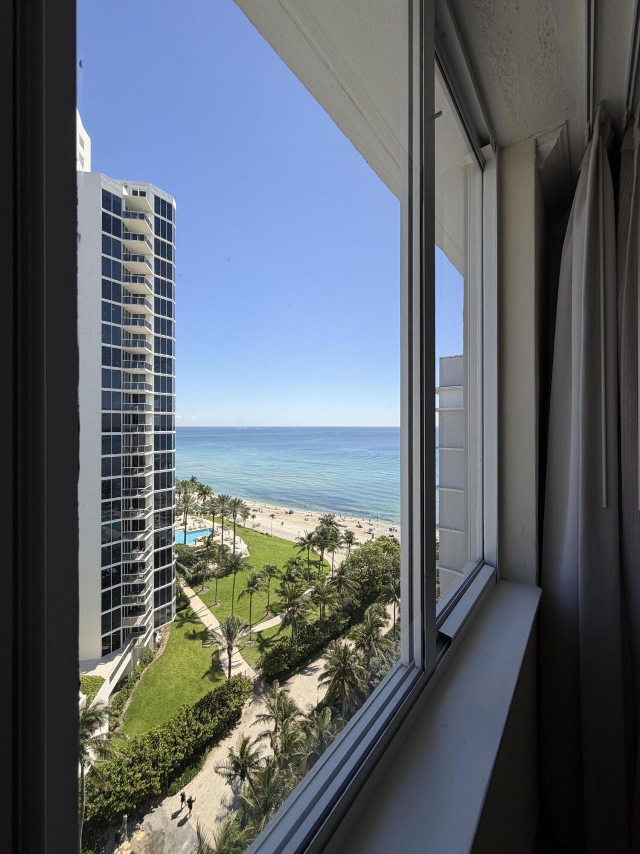 19201 Collins Avenue, Sunny Isles Beach, FL 33160 Photo