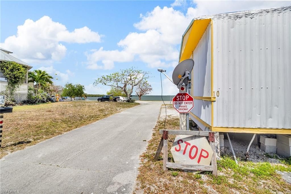 1165 Rewis Dr, Chokoloskee, FL 34138 Photo