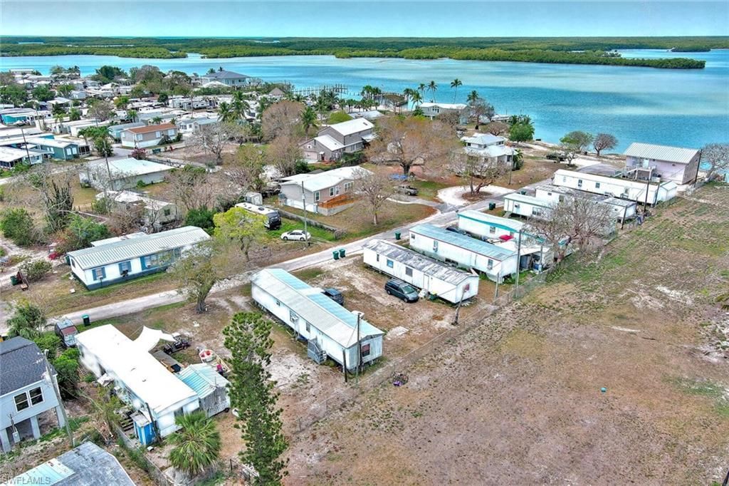 1165 Rewis Dr, Chokoloskee, FL 34138 Photo