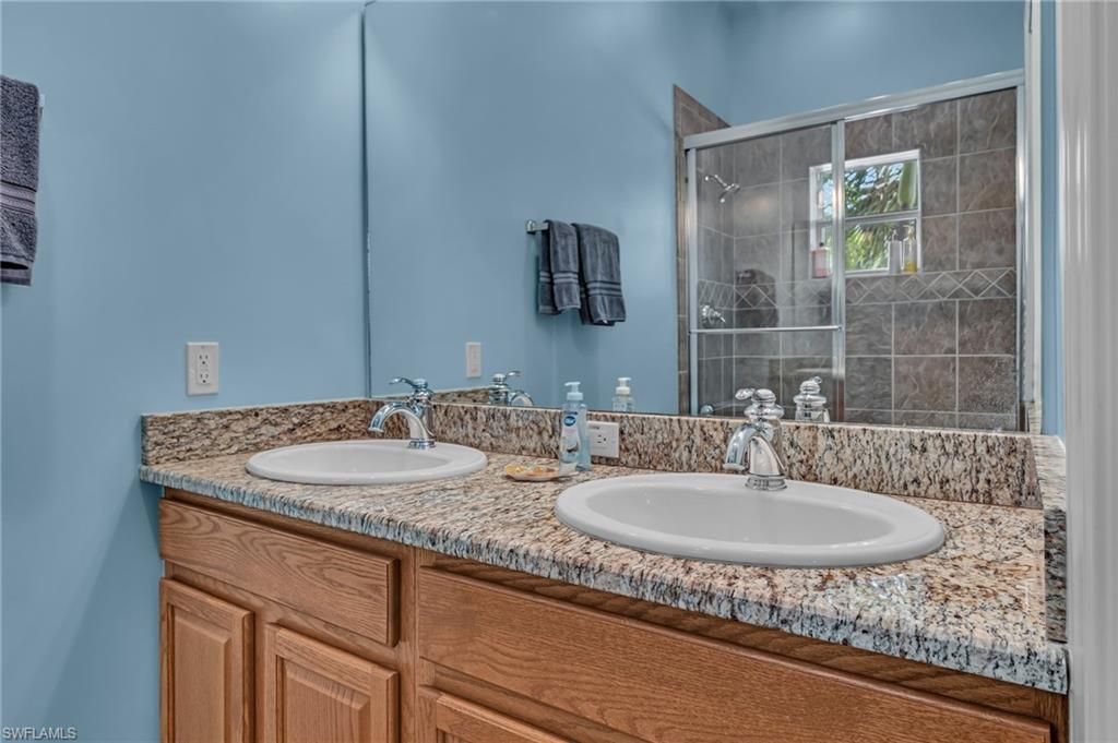 305 Storter Ave N, Unit 5, Everglades City, FL 34139 Photo