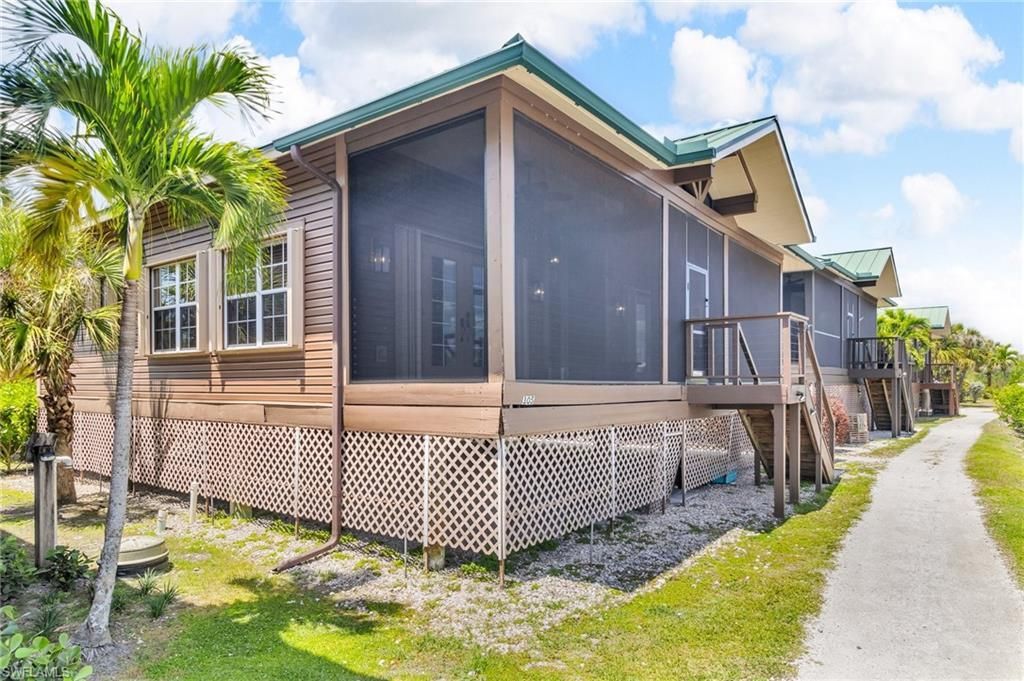 305 Storter Ave N, Unit 5, Everglades City, FL 34139 Photo