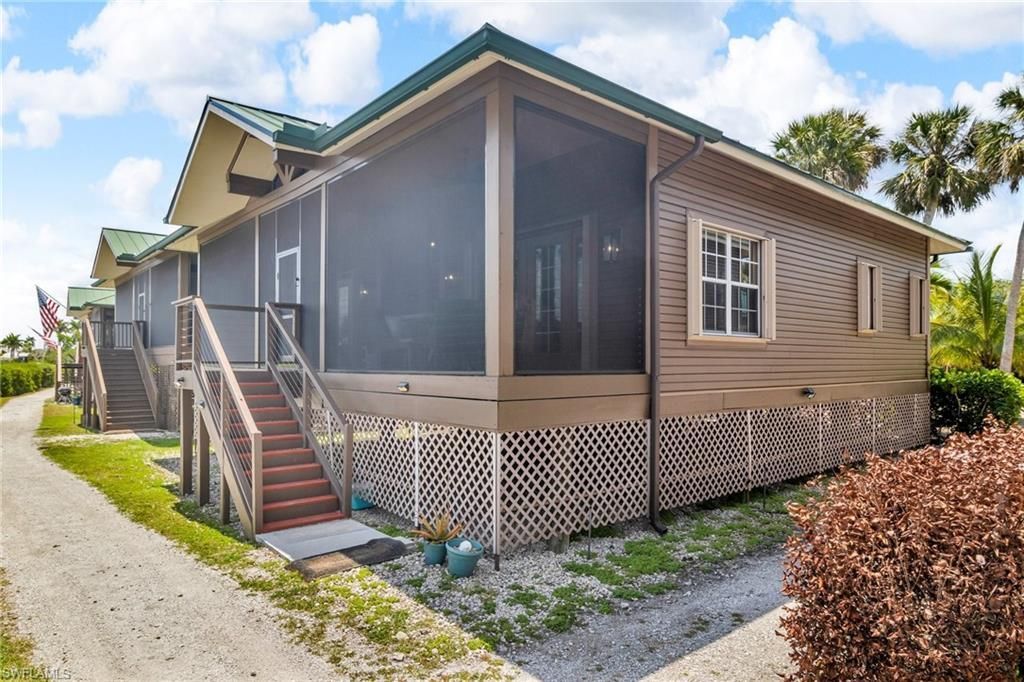 305 Storter Ave N, Unit 5, Everglades City, FL 34139 Photo