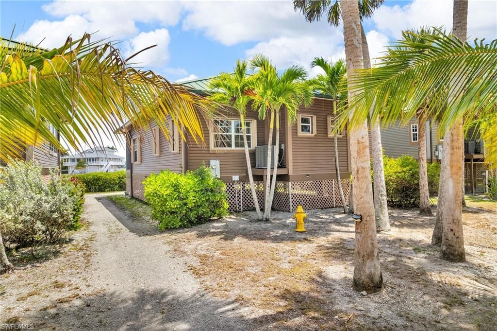 305 Storter Ave N, Unit 5, Everglades City, FL 34139 Photo