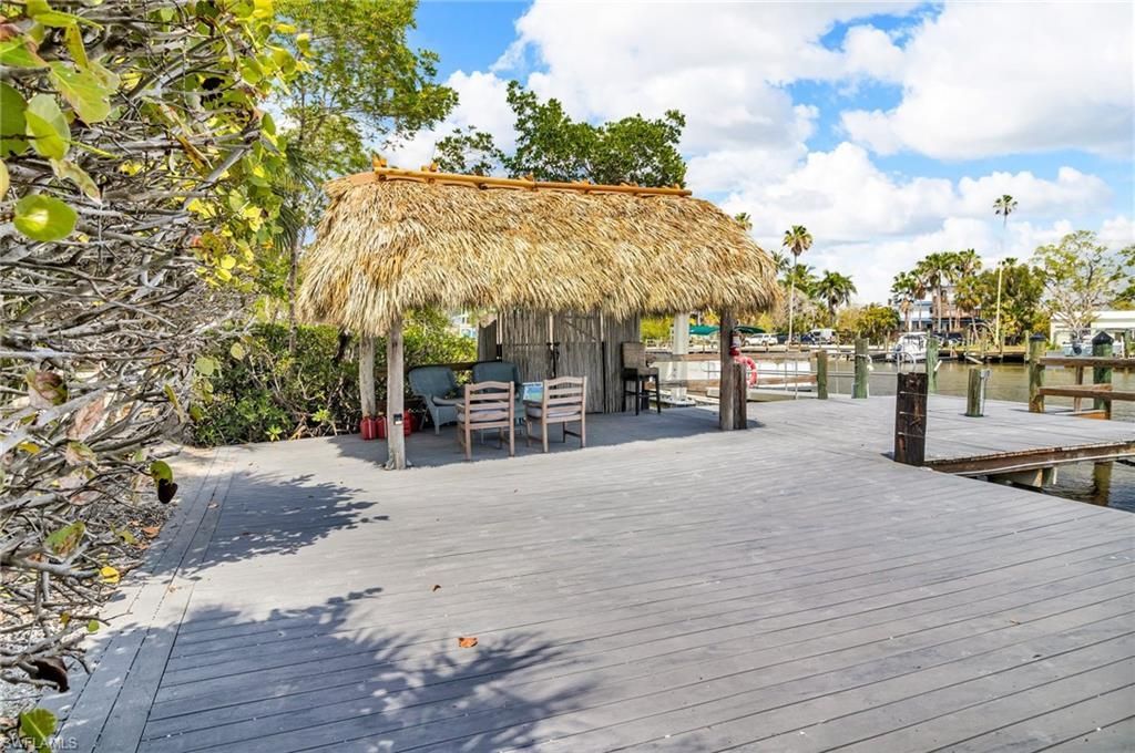 305 Storter Ave N, Unit 5, Everglades City, FL 34139 Photo