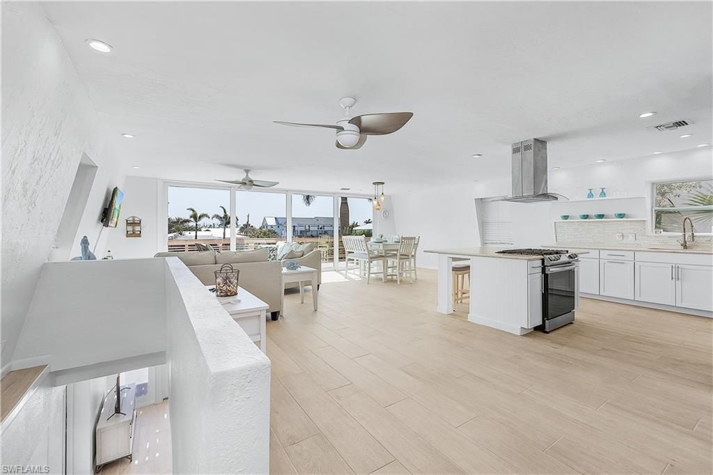 3128 Stringfellow Rd, Saint James City, FL 33956 Photo