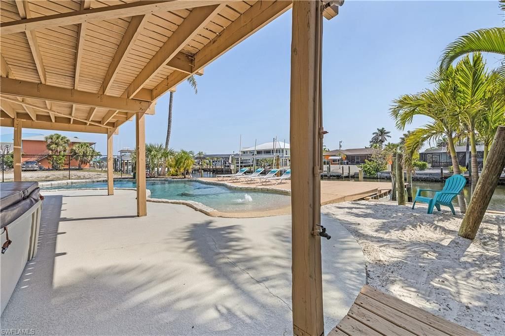 3128 Stringfellow Rd, Saint James City, FL 33956 Photo