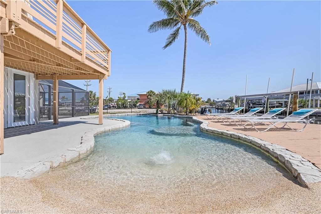 3128 Stringfellow Rd, Saint James City, FL 33956 Photo