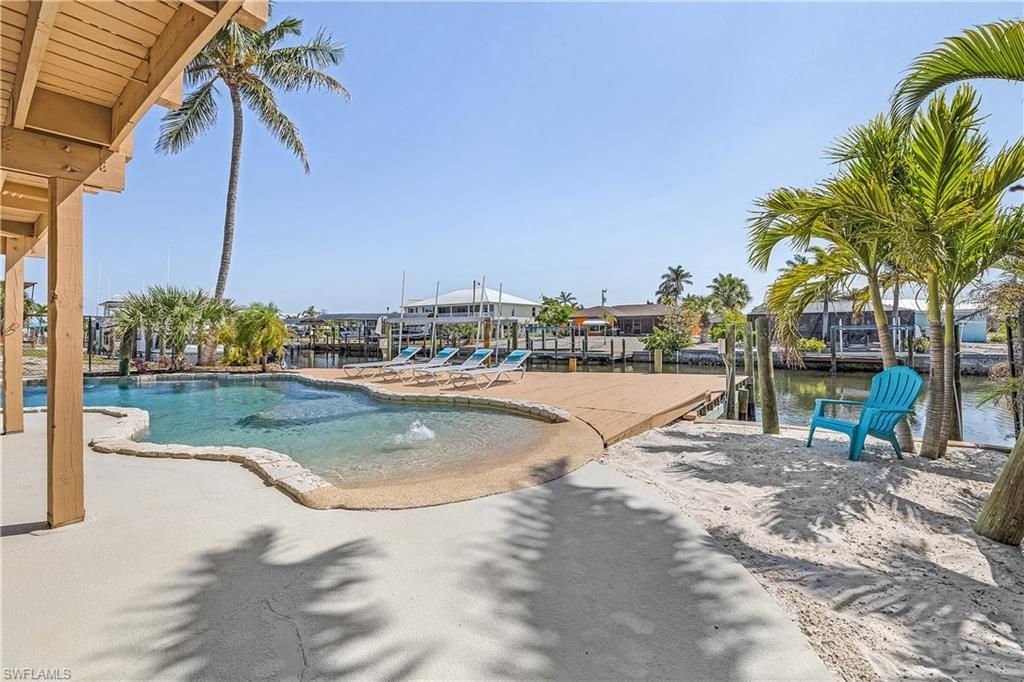 3128 Stringfellow Rd, Saint James City, FL 33956 Photo