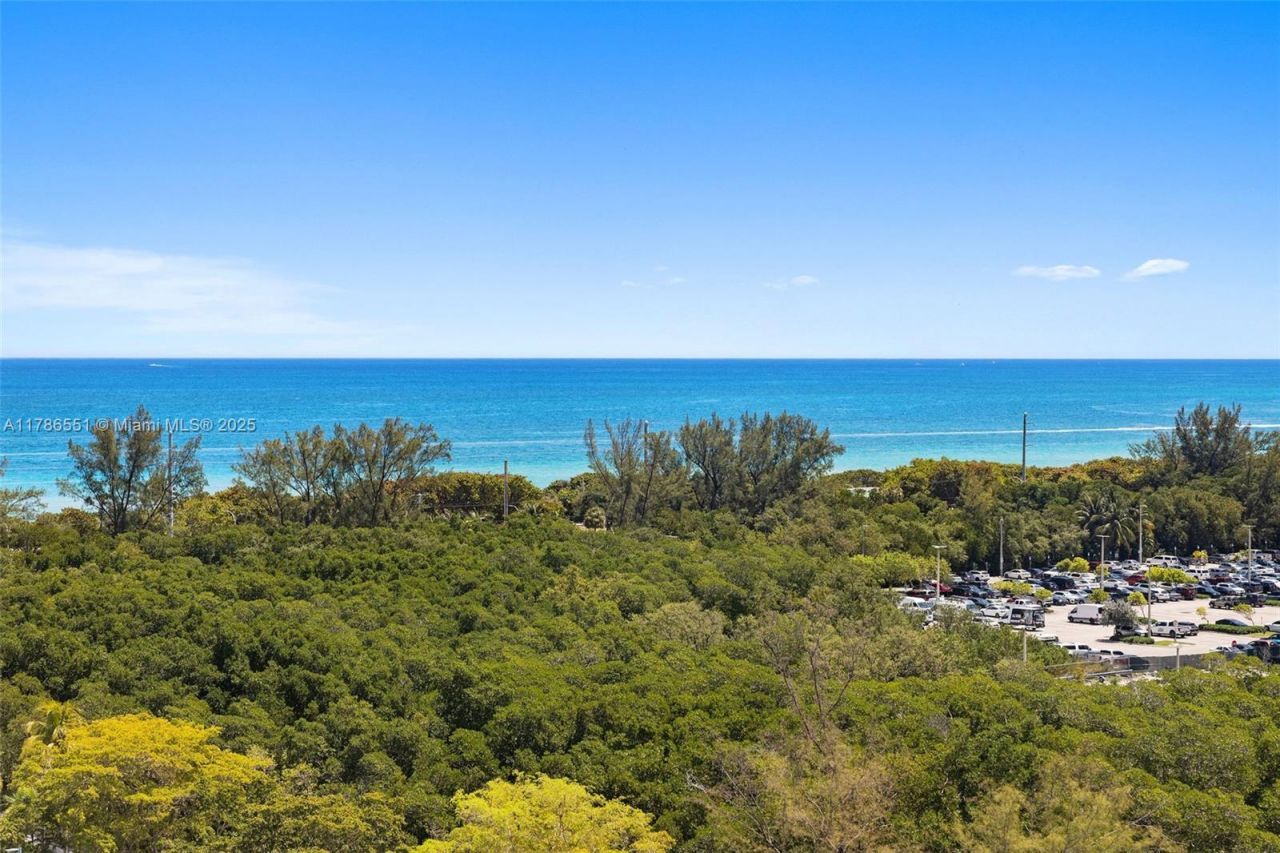 300 Bayview Dr, Unit 1214, Sunny Isles Beach, FL 33160 Photo