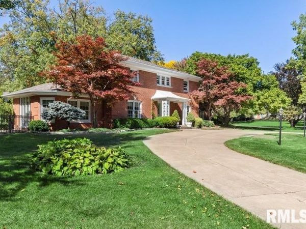 1570 N ACADEMY Street, Galesburg, IL 61401