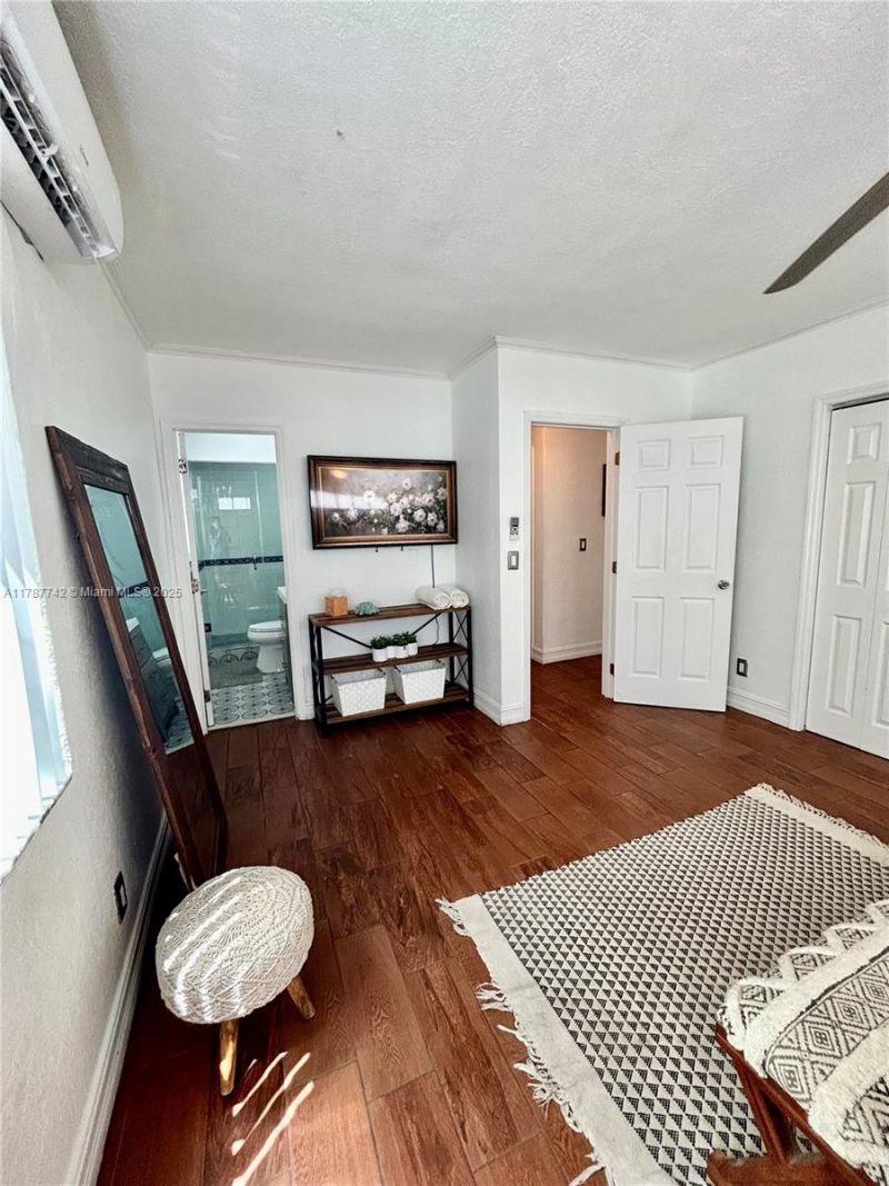 316 Walnut, Unit 1, Hollywood, FL 33019 Photo