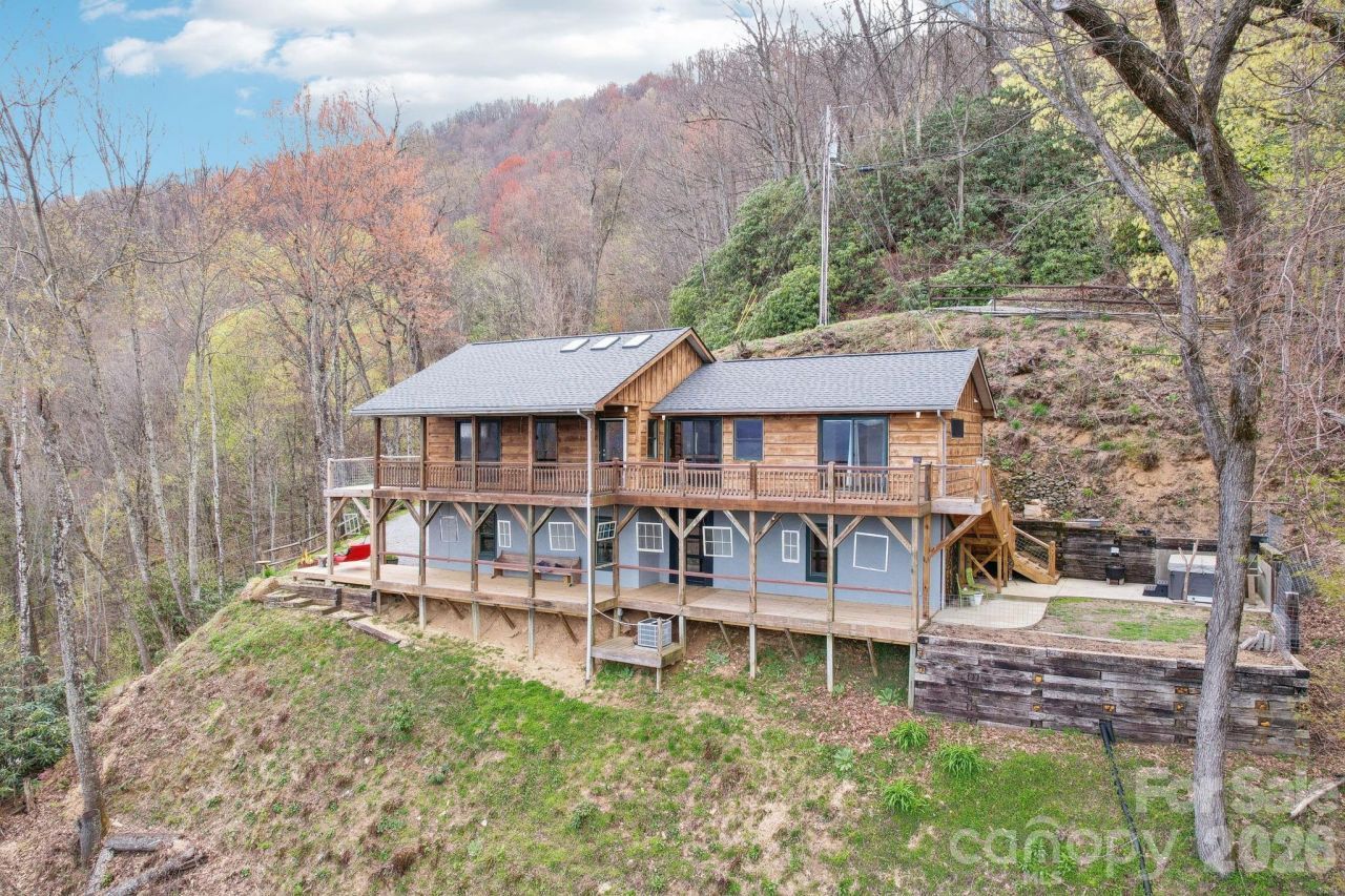 1426 Setzer Cove Road, Maggie Valley, NC 28751 Main Photo
