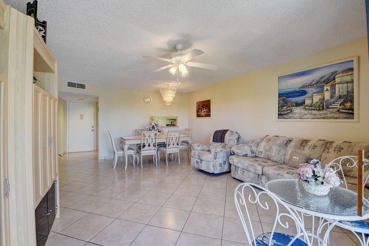 5370 Las Verdes Circle, Unit 324, Delray Beach, FL 33484 Photo
