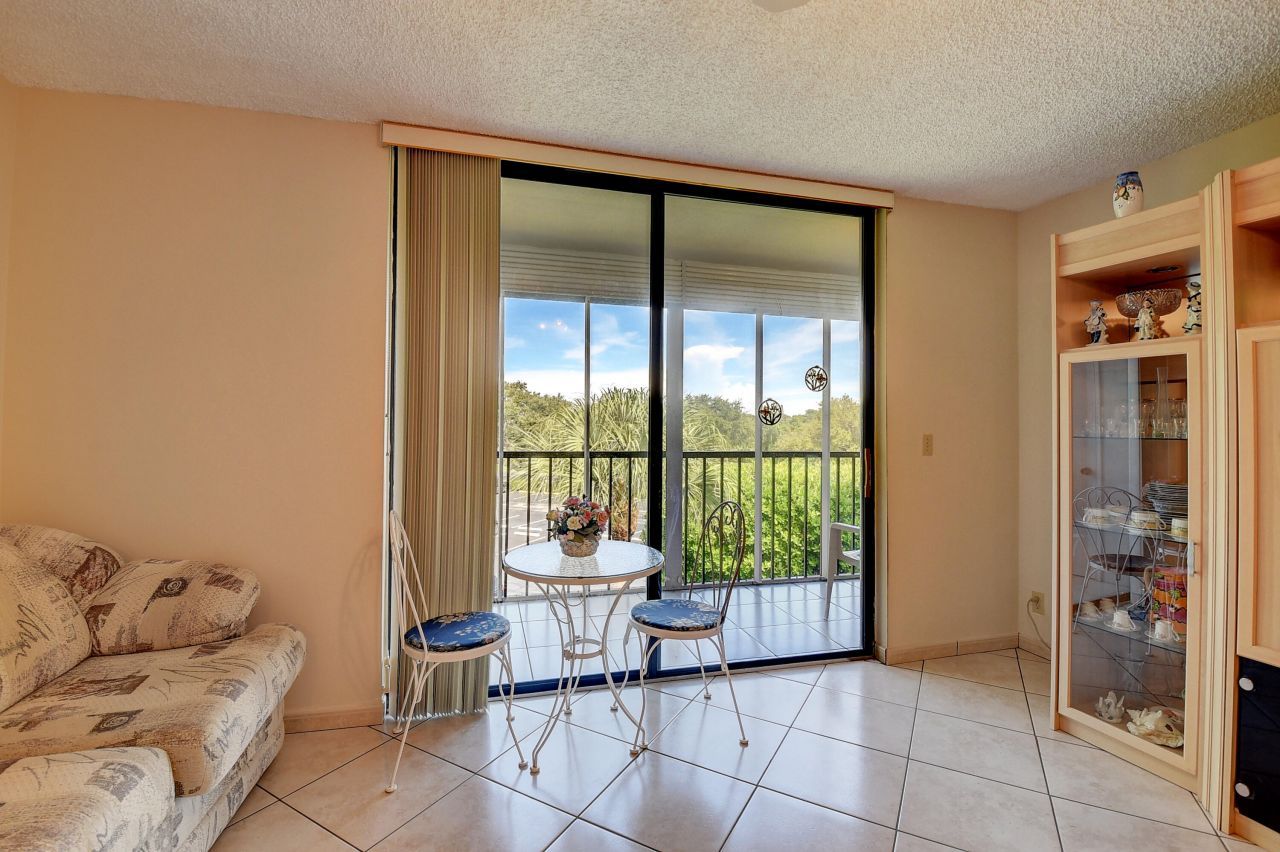 5370 Las Verdes Circle, Unit 324, Delray Beach, FL 33484 Photo