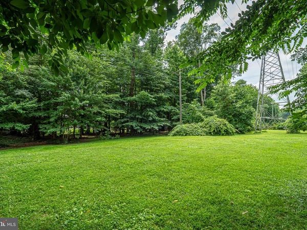 1900 BEECHWOOD DRIVE, WILMINGTON, DE 19810