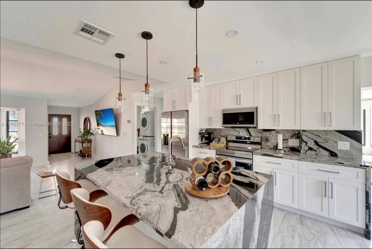 1340 Manor, Englewood, FL 34223 Photo